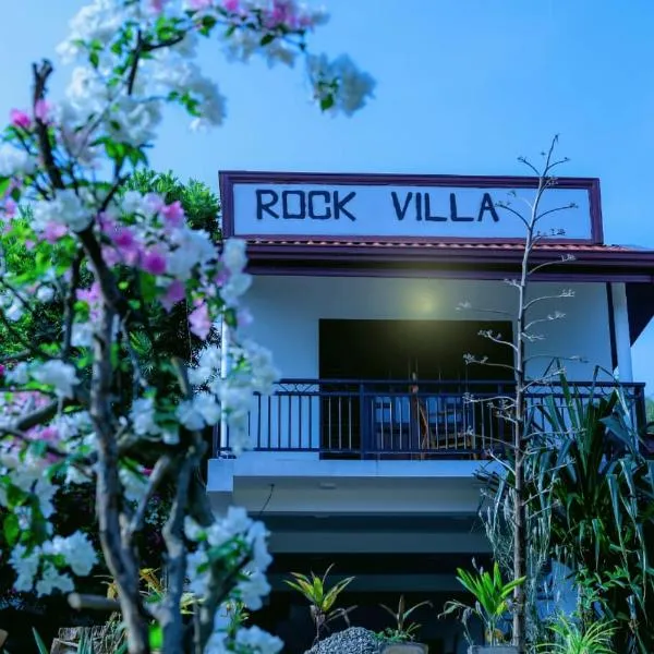 Rock Villa Relax City Home, hotell sihtkohas Mihintale