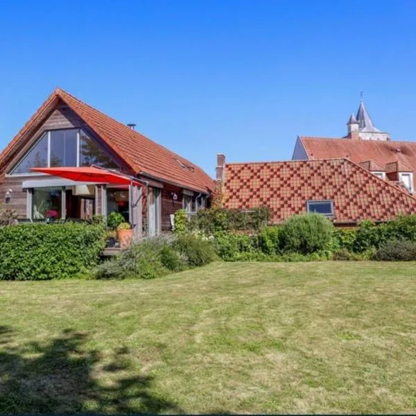 B&B - Villa des Remparts - Ardres proche Calais-St Omer-Dunkerque, hotel v destinaci Ardres