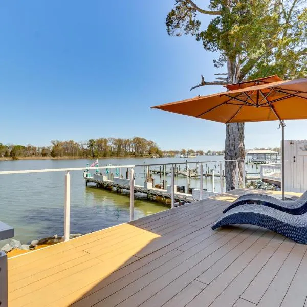 Waterfront Colonial Beach Studio with Boat Dock!, hotel v destinaci Colonial Beach