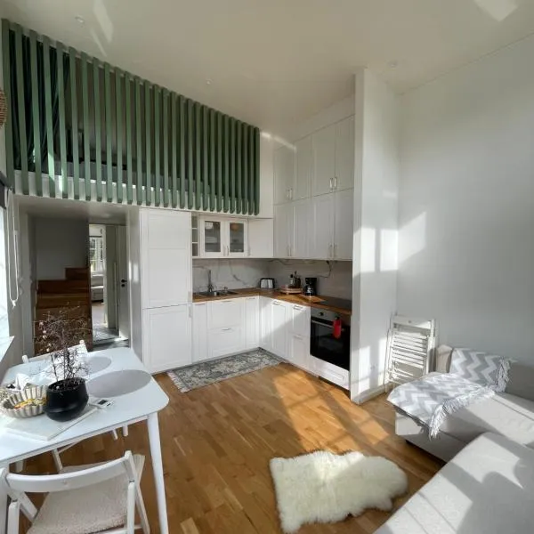 Ett nytt fräsch hus utanför Stockholm nära Arlanda, hotel v destinaci Rosersberg