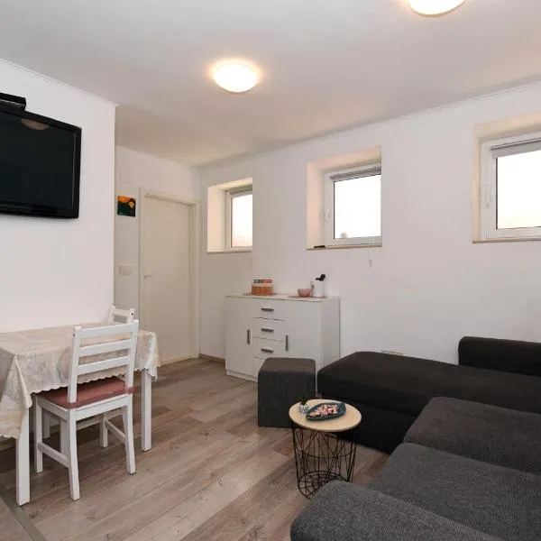 Pločica, hotel v destinácii Ploče