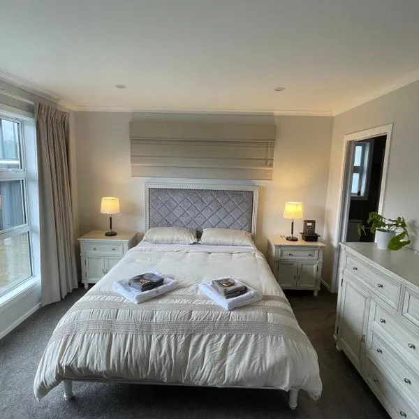 Private Ensuite with Spa in Upper Hutt, hotel v destinaci Upper Hutt