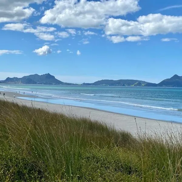 Beautiful Bream Bay Studio - Ruakaka, hotel v destinaci Ruakaka