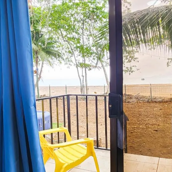 Pura Vida Macaw Paradise, hotel in Playa Guacalillo