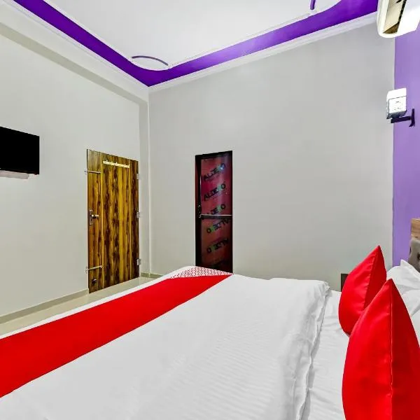 Super OYO Hotel Jeff، فندق في Sāmod