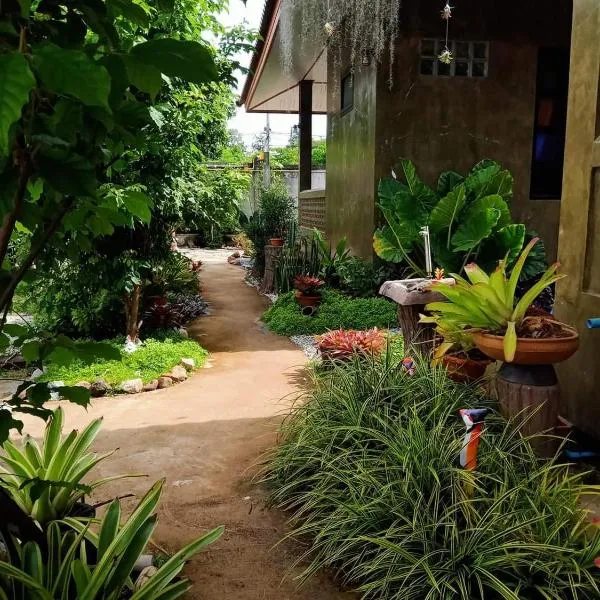 Tonpho homestay Lampangต้นโพธิ์โฮมสเตย์, hotel v destinaci Ban Mai