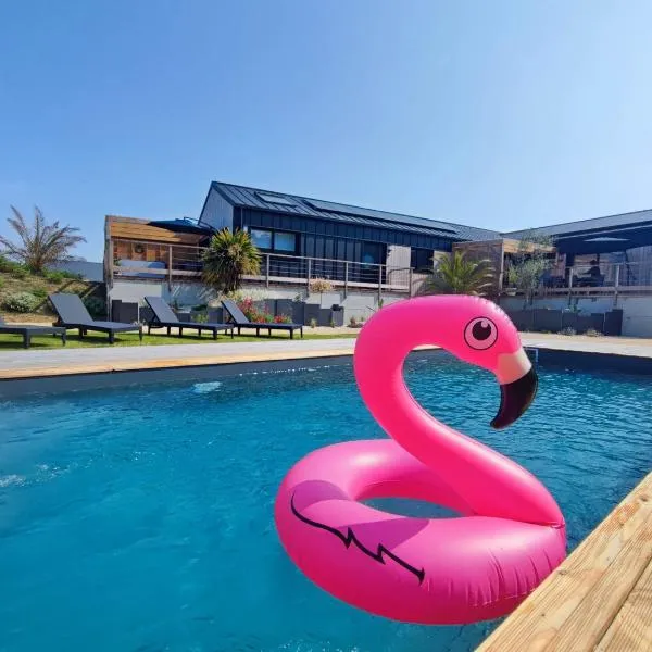 Les suites du littoral - Gîtes proche mer - Piscine - SPA, hotel in Plouézec
