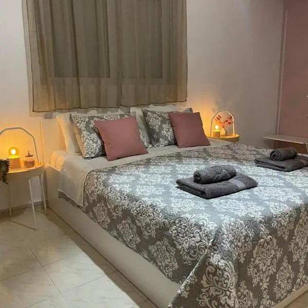 Villa Flora, hotel in Afantou