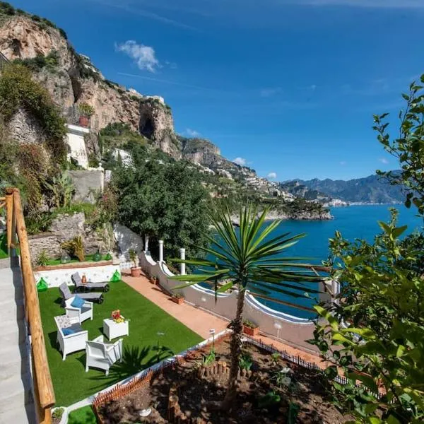 L'Eden di Turo Brand New Loft, hotel in Conca dei Marini
