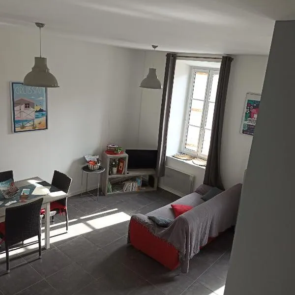 Jolie Maison au centre du village, hôtel à Gruissan