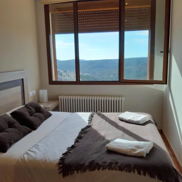 Apartamentos Mirador, viešbutis mieste Allepuz