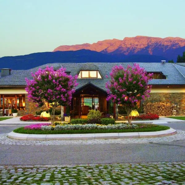 HOTEL & SPA El Castell de Ciutat, hotel v destinaci La Seu d'Urgell