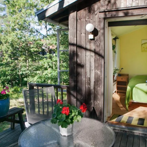 B&B Eco-Village 12 min from city, hotel v destinaci Stockholm
