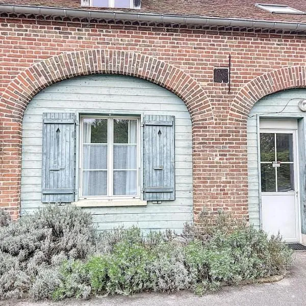 Le Lodge - Bleu lavande, hotel em Le Meux