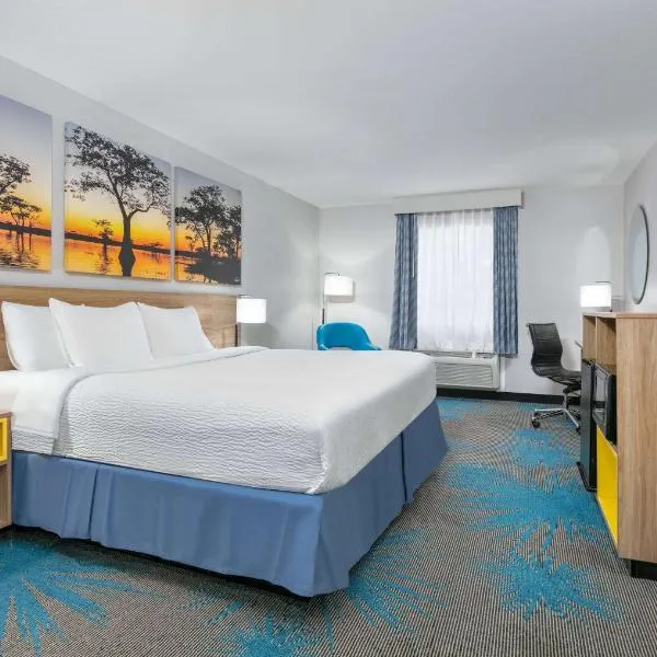 Days Inn & Suites by Wyndham Cabot, hotel v destinaci Beebe