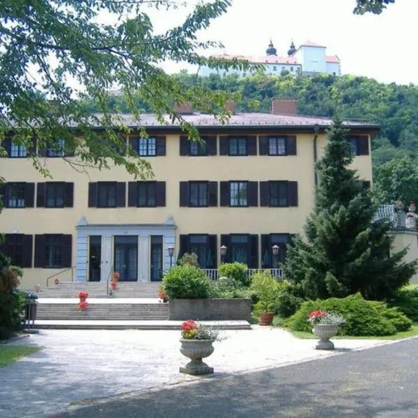 BLKI Vendégház, hotel v destinaci Tihany