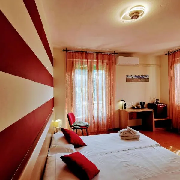 Ristorante Le Rasole, hotel v destinaci Garda