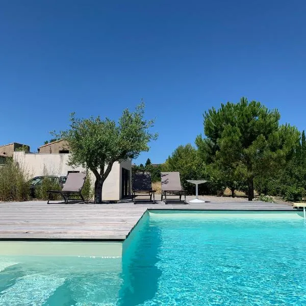 Villa contemporaine - Piscine & vue Pyrénées, hotel u gradu Ventenac-Cabardès