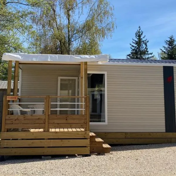Camping Porte des Vosges, hotel v destinaci Bulgnéville