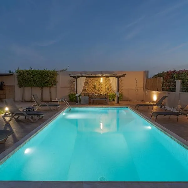 Olea Serenity Villa, מלון בלוטראקי