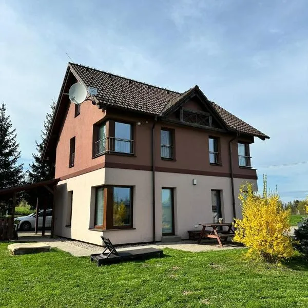 Apartmány Na Rozcestí, hotel v Lomnici nad Popelkou