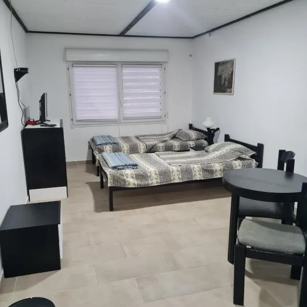 Gabriela, hotel in Sremska Mitrovica