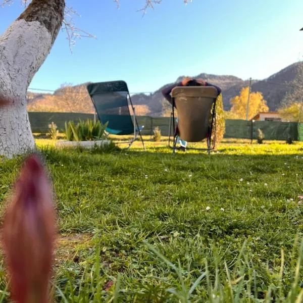 Cozy House Zărnești, hotel em Predelut
