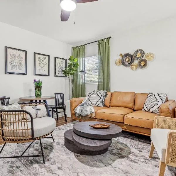 Modern & Cozy Midtown Charm Free Parking Fsu, hotel in Tallahassee