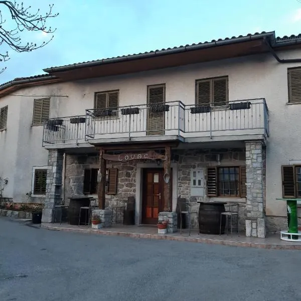 Rooms with a parking space Jelovice, Central Istria - Sredisnja Istra - 22787, hotel v destinaci Lanišće