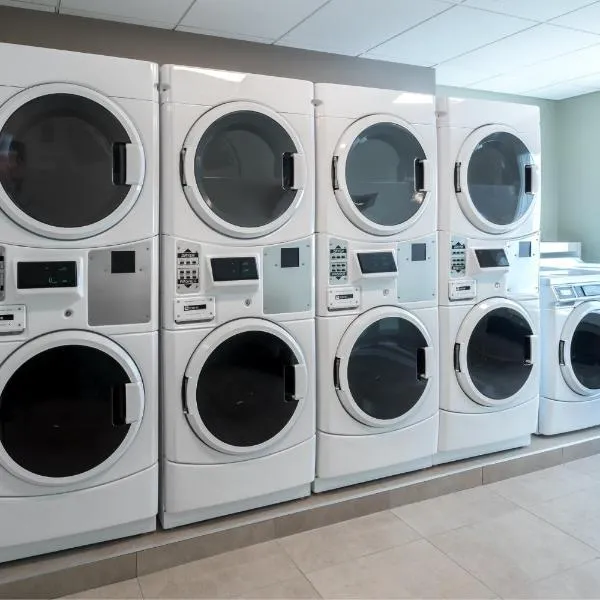 Staybridge Suites - Saskatoon - University by IHG, hotel in Saskatoon