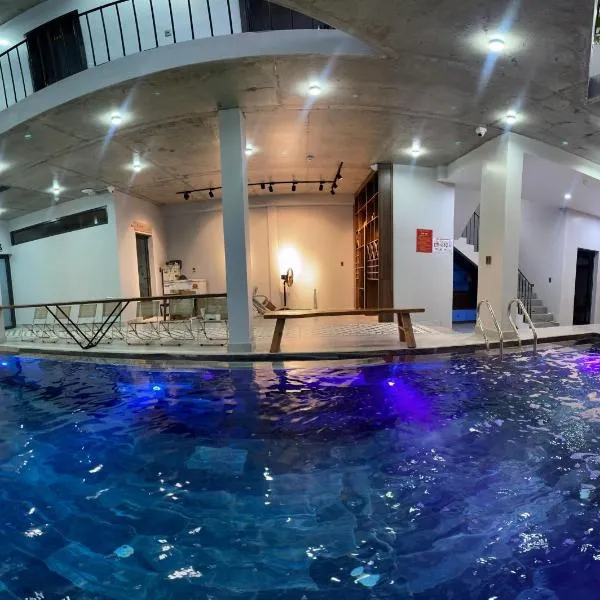 Celia Boutique Hotel, hotel in Phong Nha