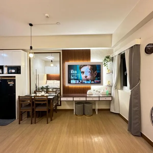 Davids Suite at Hope Residences Trece Martires Cavite, hotel v destinaci Trece Martires