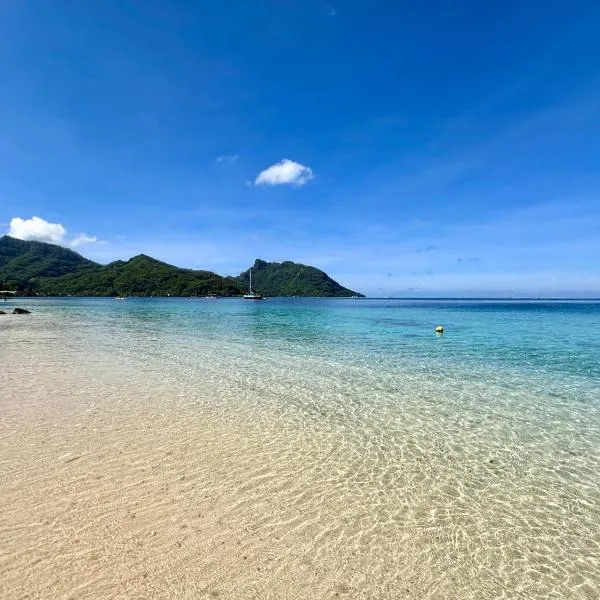 Meri Lodge Huahine « ROOM OF MARTA », hotel ve Fare