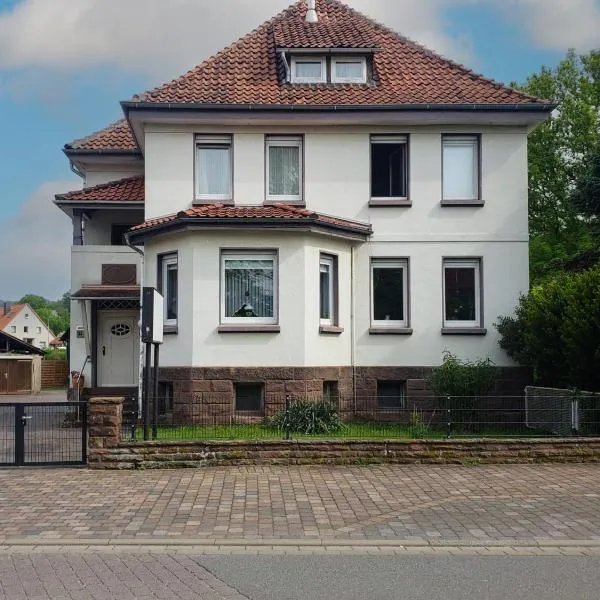 Ferienwohnung zum Sollingtor, hotel en Dassel