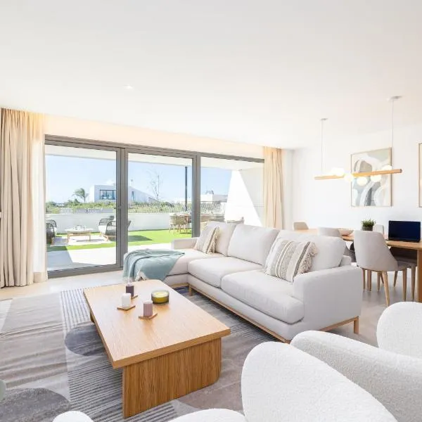 Luxury House Chaparral Golf E70 by AORA STAY, hotel in La Cala de Mijas