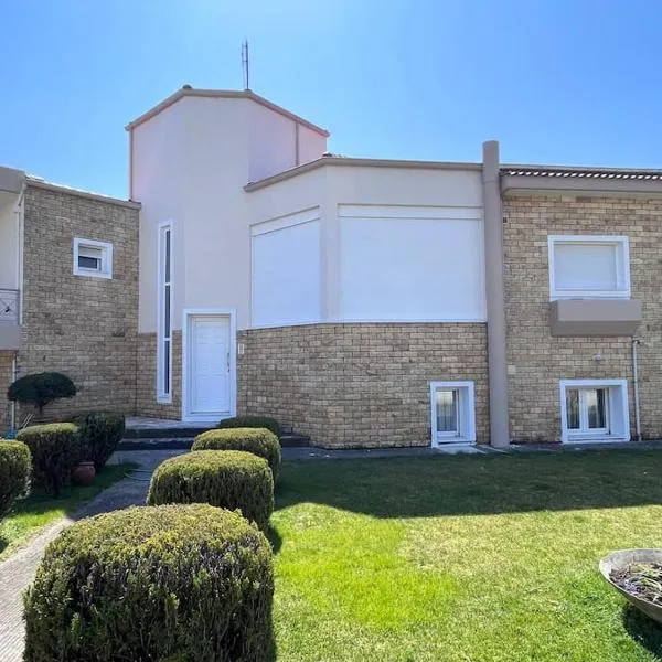 Mama's house. 300m απο τον μύλο των ξωτικών., hotel v destinaci Tríkala