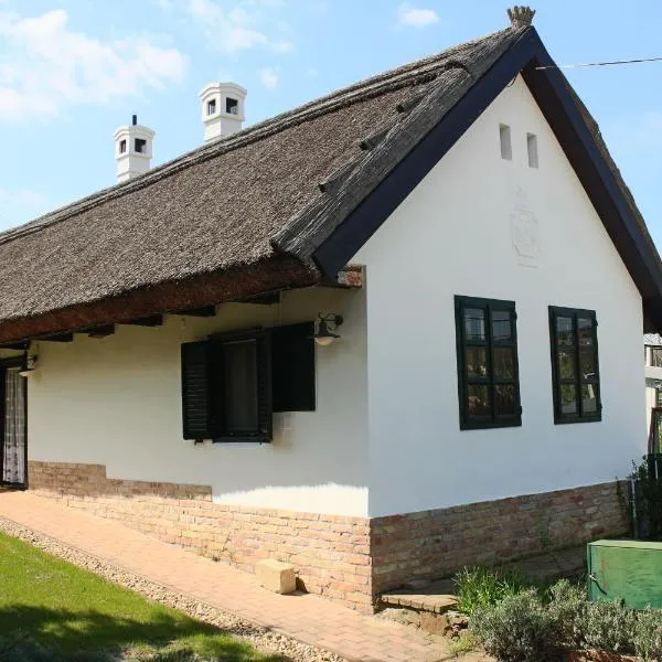 Viesnīca Rozika guesthouse - Sukoró pilsētā Sukoró