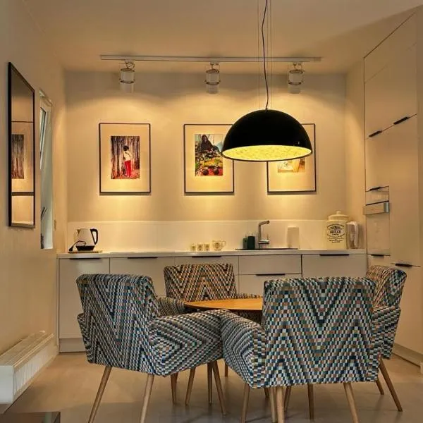 Apartament MARIA z ogródkiem i parkingiem, hotel v destinácii Śrem