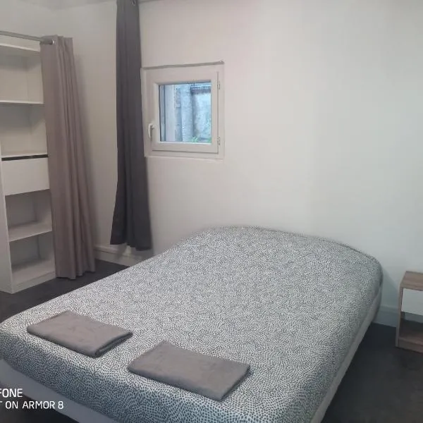 Etablissements Coulon Saint-Joseph en face de Bagatelle – hotel w mieście Talence