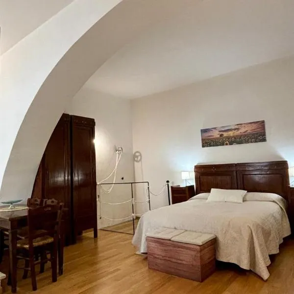 Casa Gialla, hotel em Canino