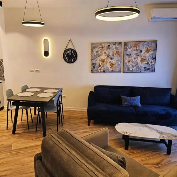 Klaudia Apartments, Hotel in Himarë