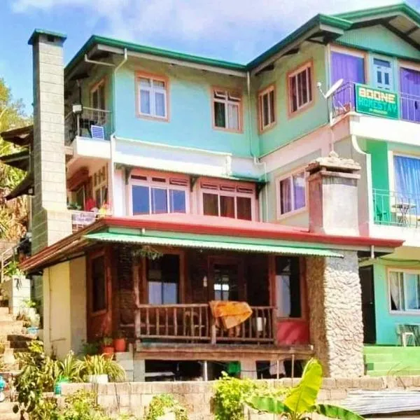 Aesthetic Infused with Rustic Vibe Rooms at BOONE'S, hotel di Sagada