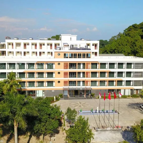 Hanvet Hotel Do Son: Ðố Sơn şehrinde bir otel