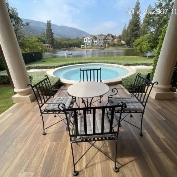 Toscana No# 5 AcQua Pool Villa Khao Yai, hotel in Pak Chong