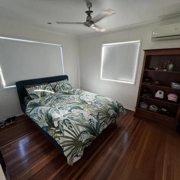 Spacious Home with Large Entertainment Area, hotel in Rockhampton