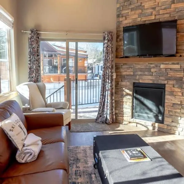 2BR Riverside Chalet Near Trails, hotel in Breckenridge