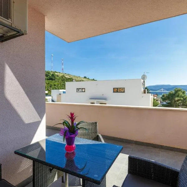 Providenca, hotel v destinaci Komarna