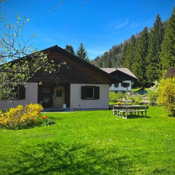 Lussuoso Chalet in centro a 4 min a piedi dalle piste da sci, hotel v destinaci Tarvisio