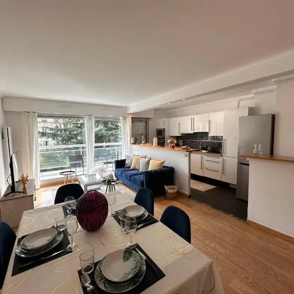 Cosy apartment at Gates of Paris, hotel in Vincennes
