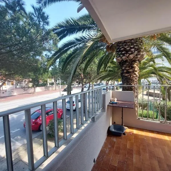 La Sirène, à 250 m de la plage, T2 lumineux avec une terrasse spacieuse de15m², hotel en Saint-Cyprien